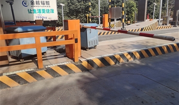 成雅分公司持续推进雷达车检器安装工作