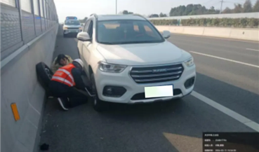 良心·正 | 这些时刻，总有“暖蓝”为您守候